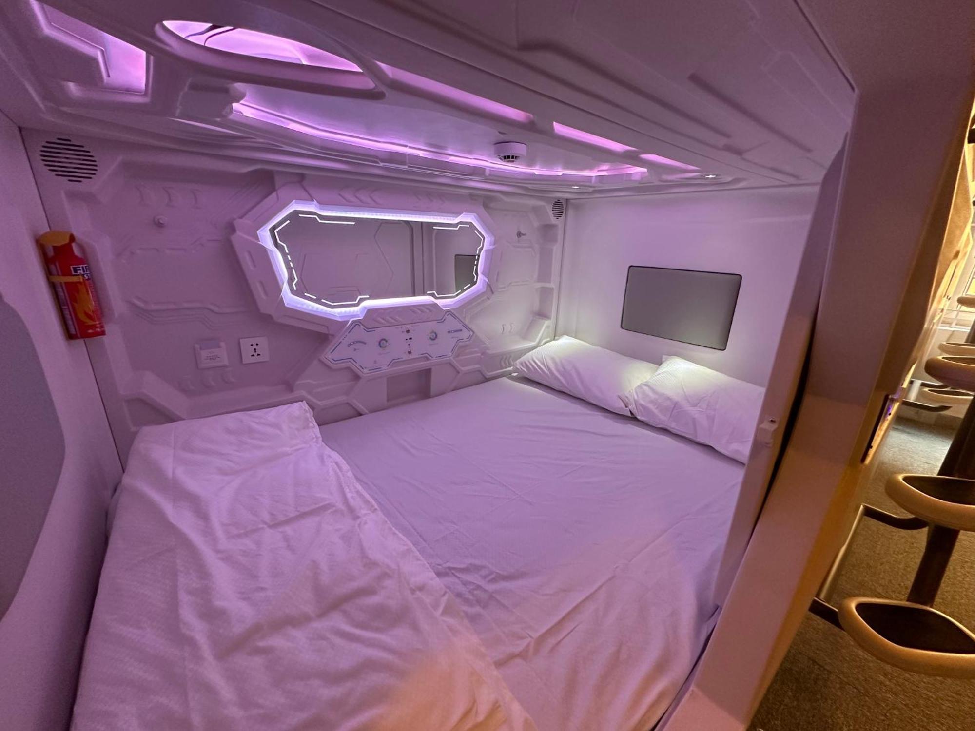 Hotel Blr Pods Bangalore Esterno foto