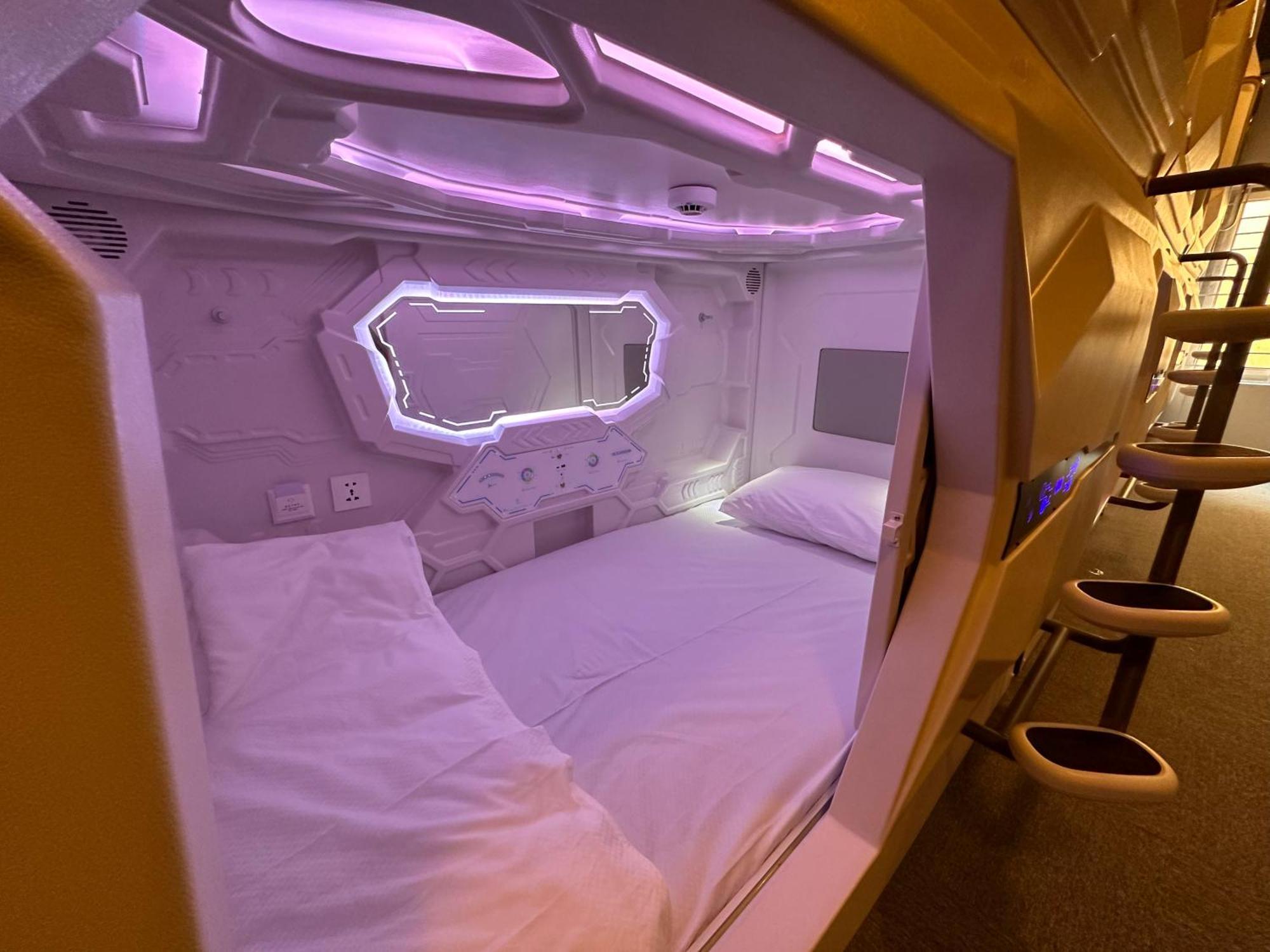 Hotel Blr Pods Bangalore Esterno foto