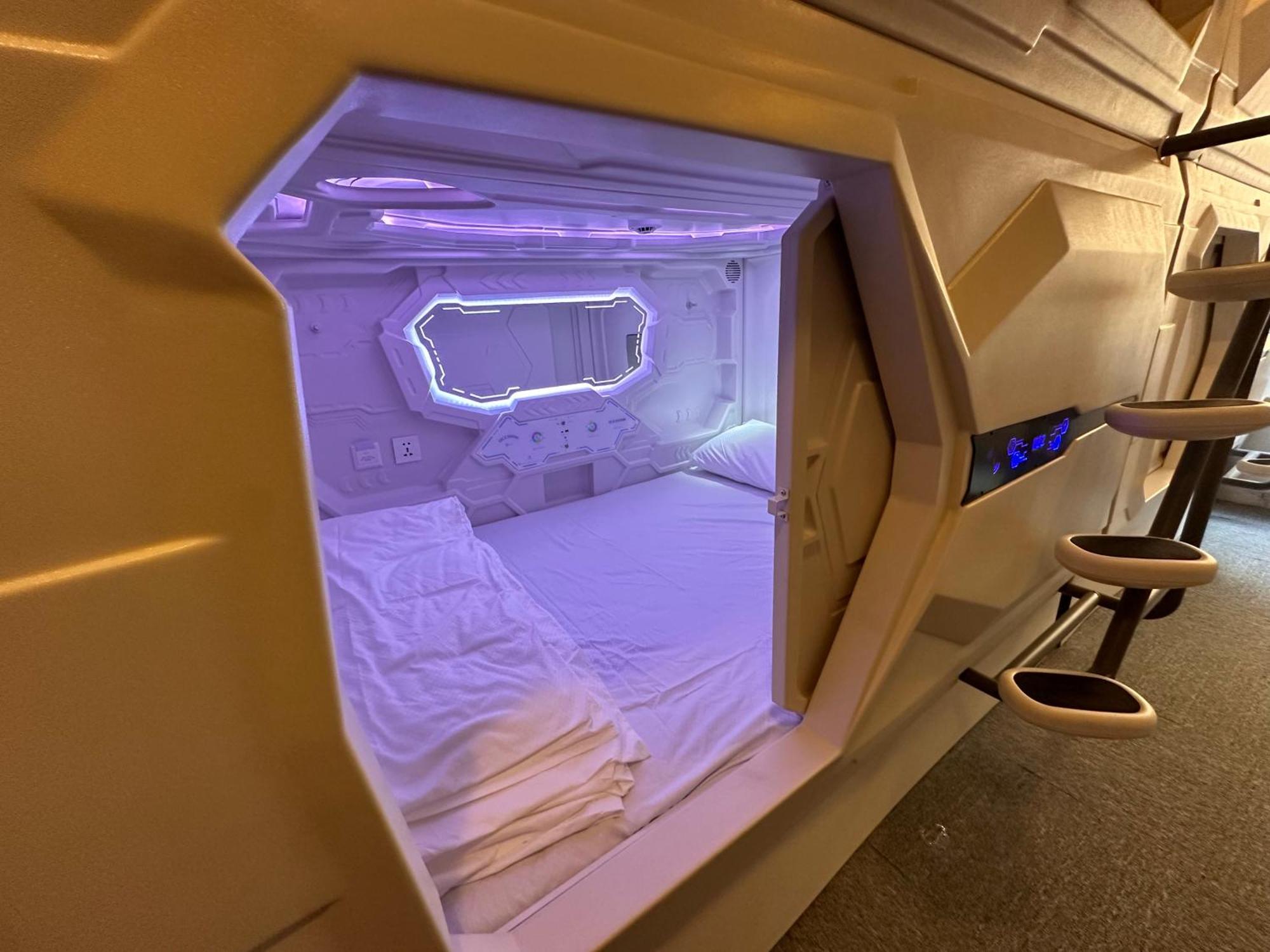 Hotel Blr Pods Bangalore Esterno foto
