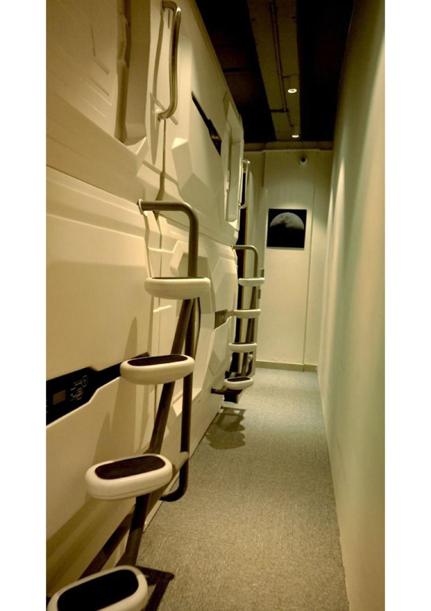 Hotel Blr Pods Bangalore Esterno foto